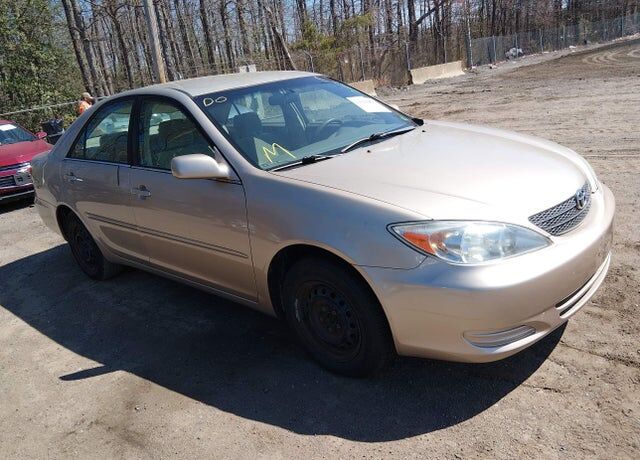 2004 TOYOTA Camry