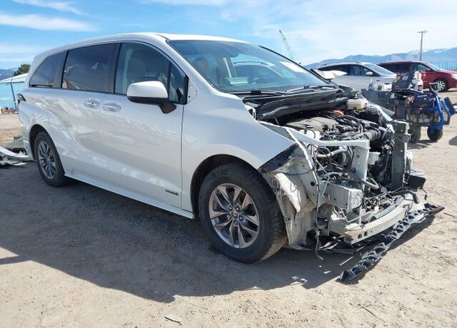2021 TOYOTA Sienna