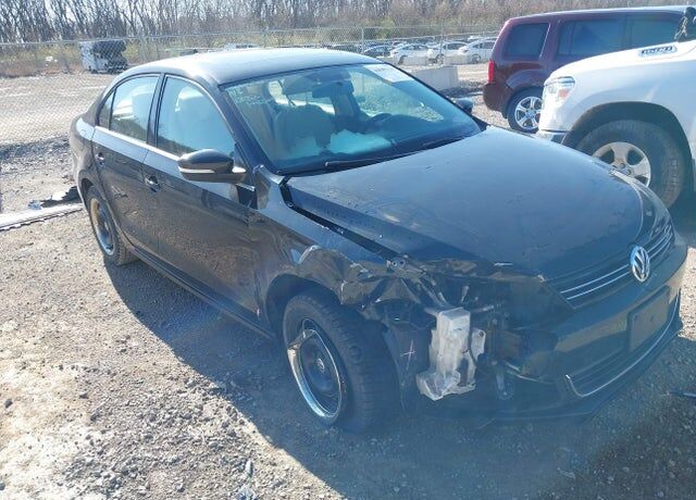 2013 VOLKSWAGEN Jetta