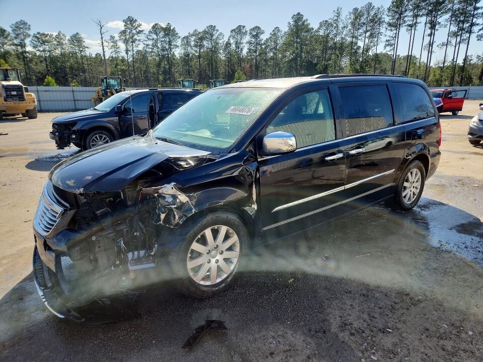 2011 CHRYSLER Town and Country