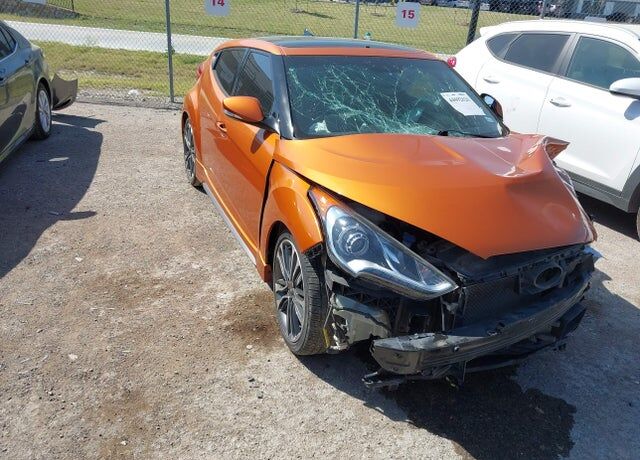 2016 HYUNDAI Veloster