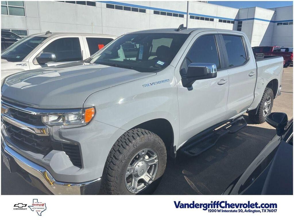 2024 CHEVROLET Silverado