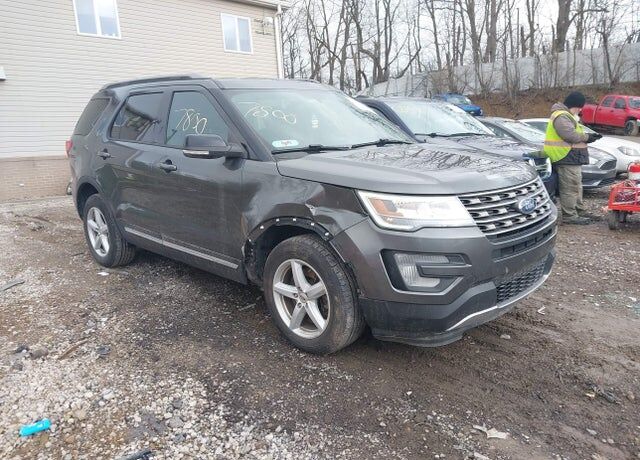 2017 FORD Explorer