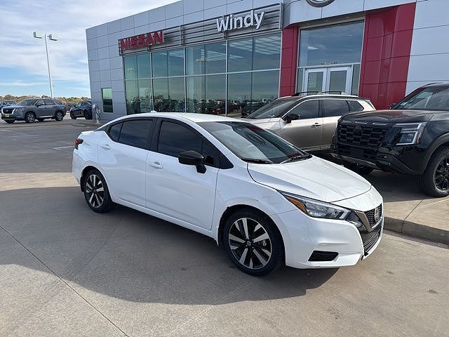 2022 NISSAN Versa