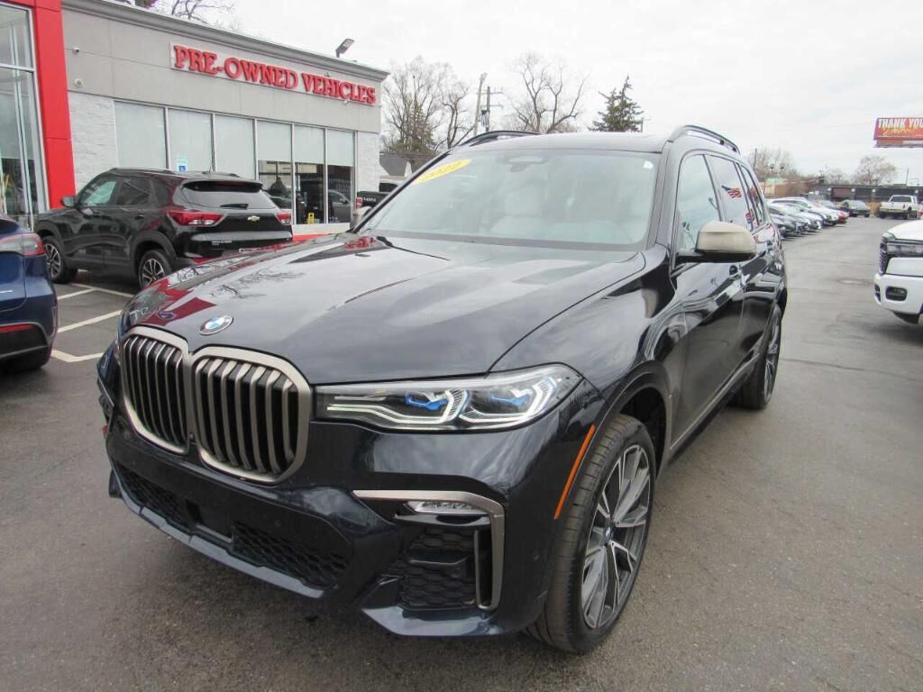 2022 BMW X7