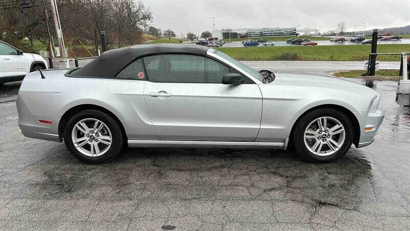 2013 FORD Mustang