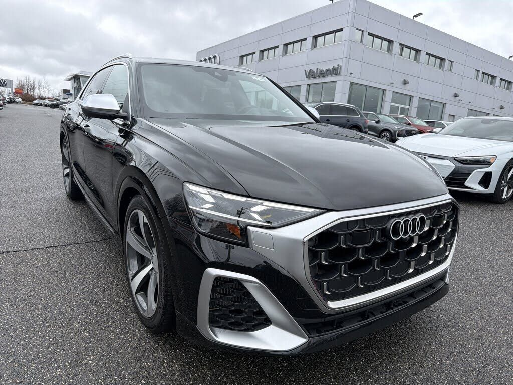 2024 AUDI SQ8