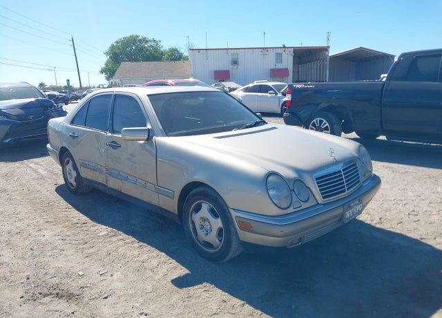 1997 MERCEDES-BENZ E-Class
