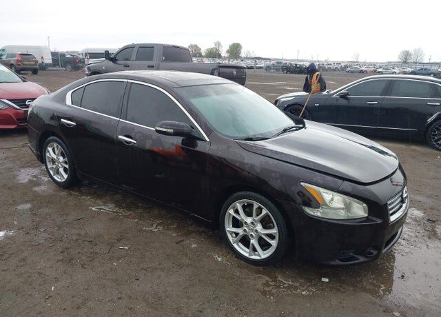 2014 NISSAN Maxima