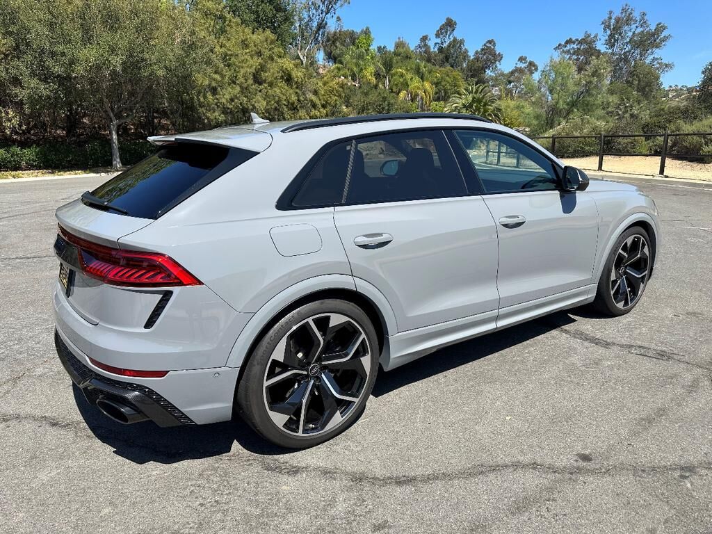 2023 Audi RS Q8