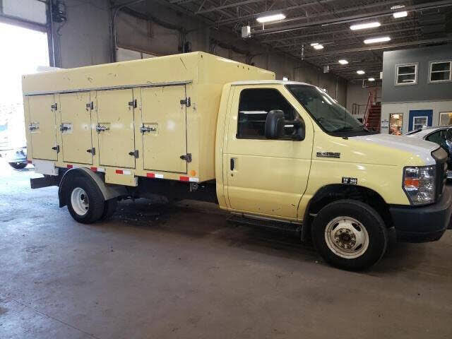 2019 FORD E-450