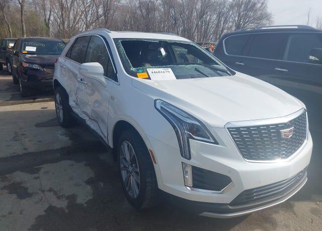 2025 CADILLAC XT5