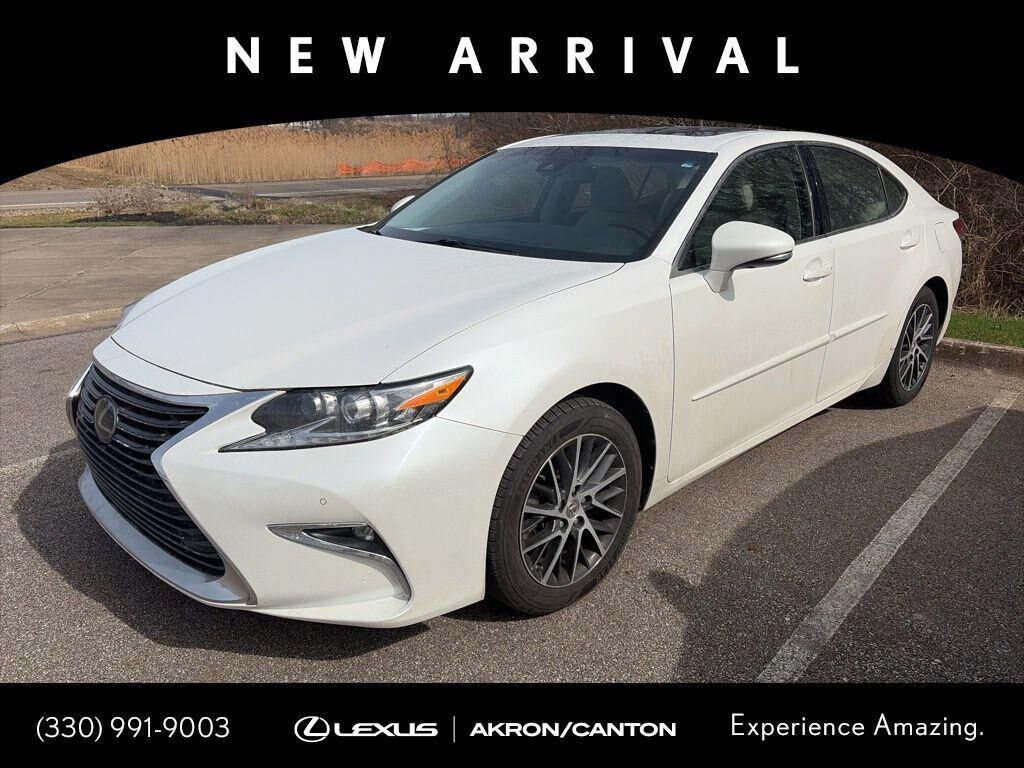 2017 LEXUS ES