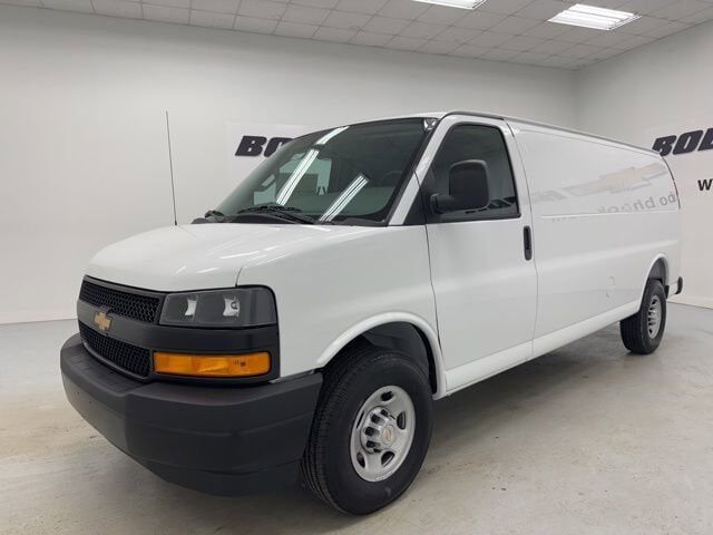 2026 CHEVROLET Express