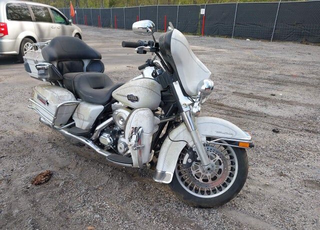 2012 HARLEY DAVIDSON Electra Glide Ultra Classic 103