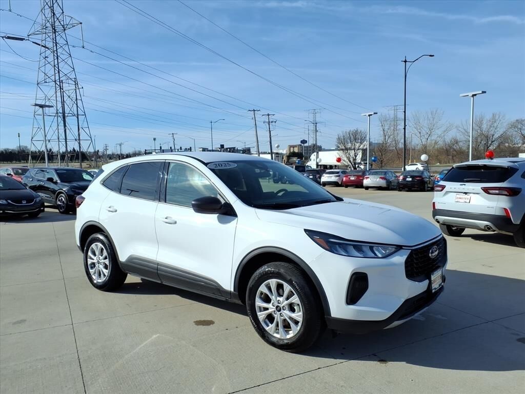 2025 FORD Escape