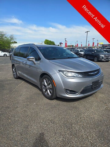 2019 CHRYSLER Pacifica