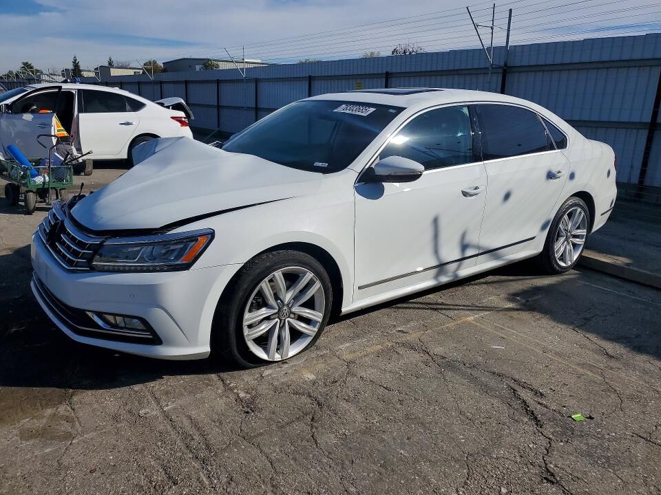 2017 VOLKSWAGEN Passat