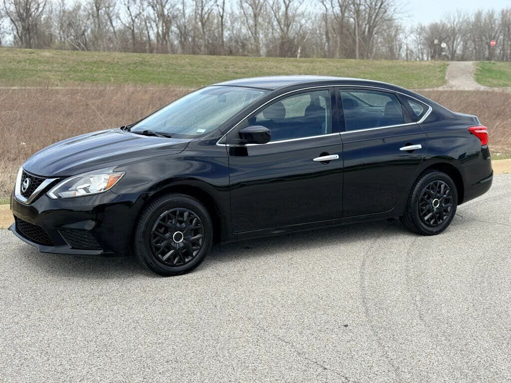 2016 NISSAN Sentra