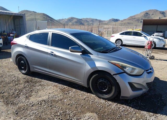 2016 HYUNDAI Elantra