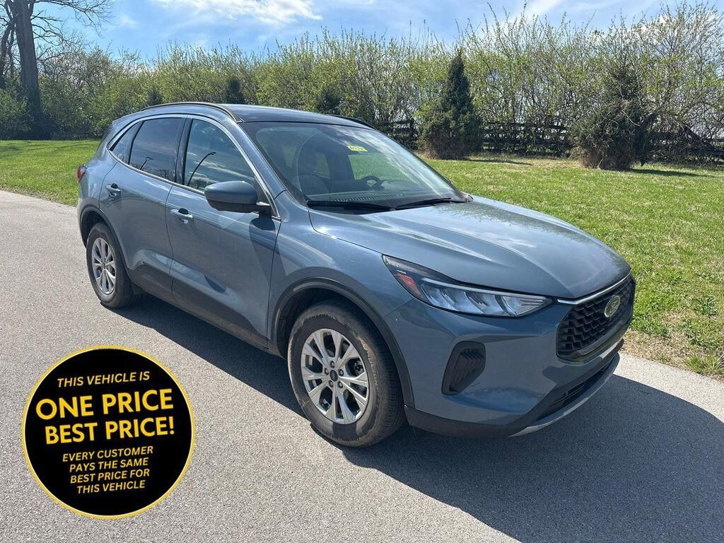 2023 FORD Escape