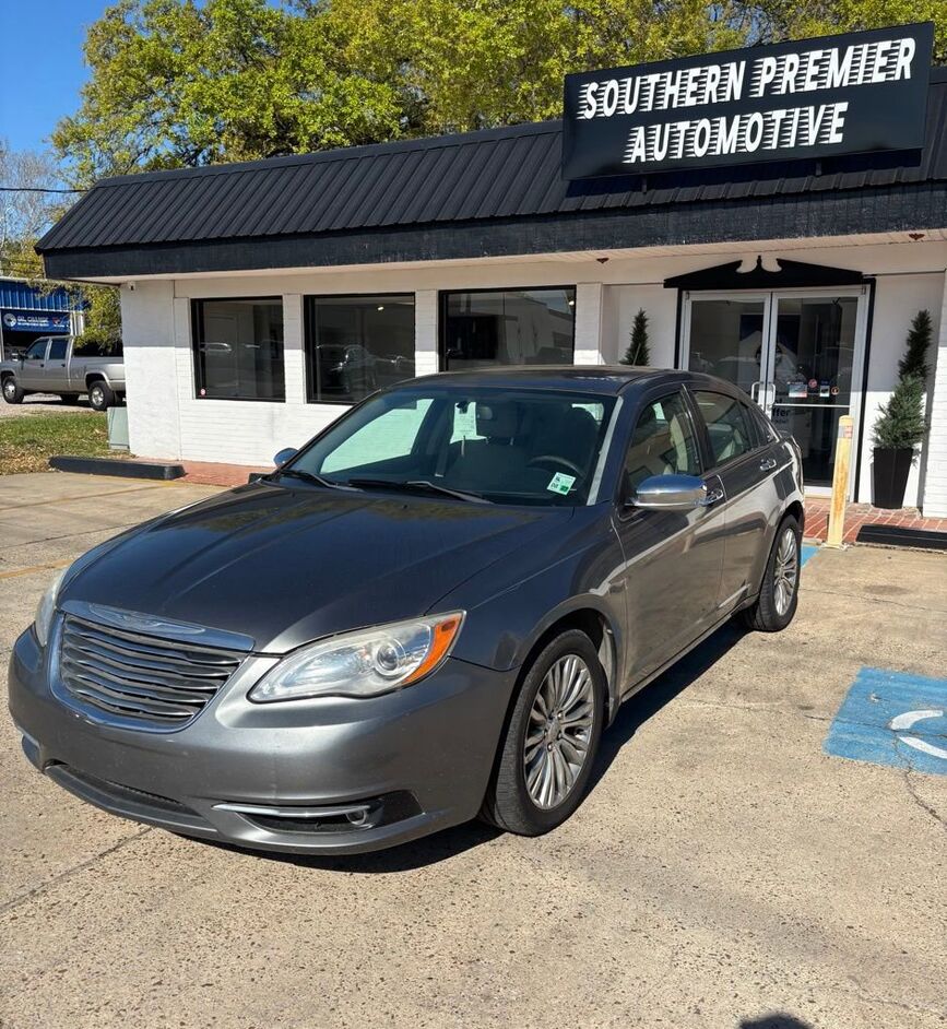 2013 CHRYSLER 200