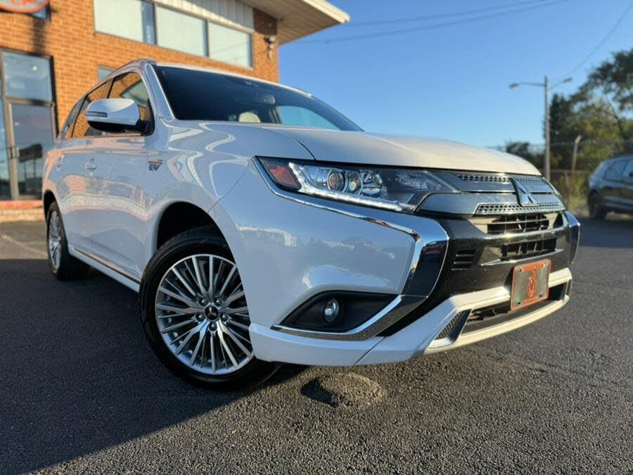 2022 MITSUBISHI Outlander