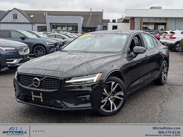 2025 VOLVO S60