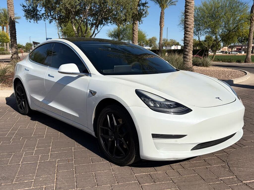2020 TESLA Model 3