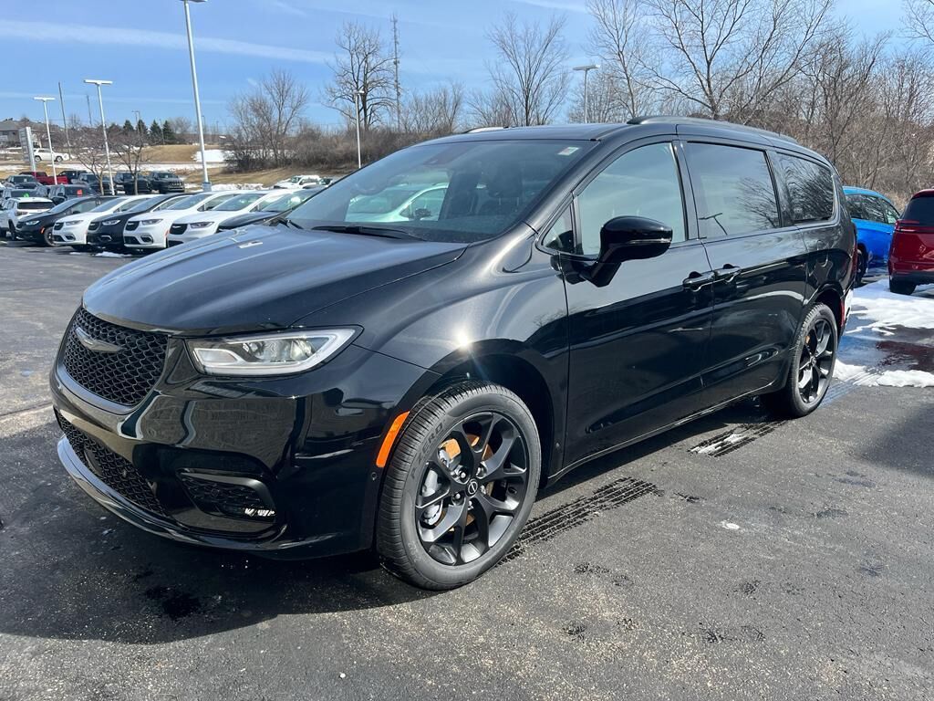2026 CHRYSLER Pacifica
