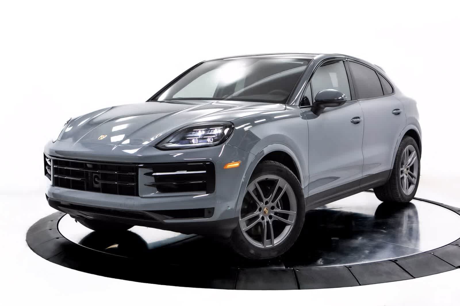 2025 PORSCHE Cayenne