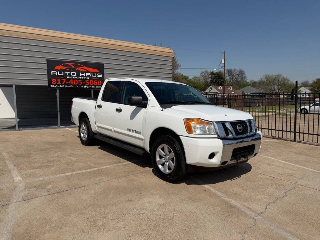 2013 NISSAN Titan