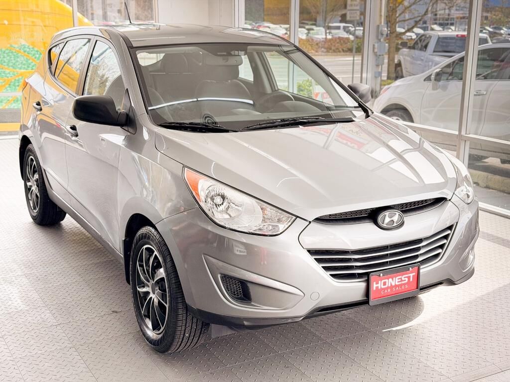 2010 HYUNDAI Tucson