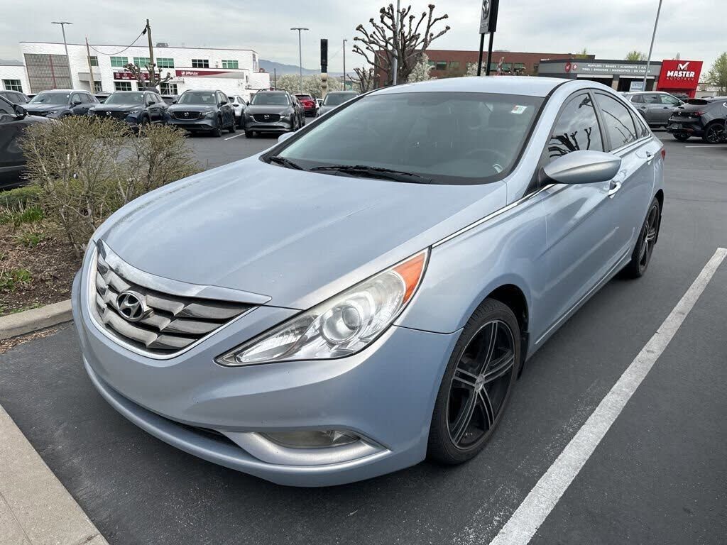 2013 HYUNDAI Sonata