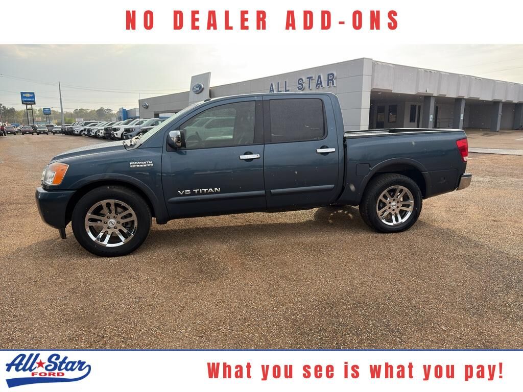 2014 NISSAN Titan