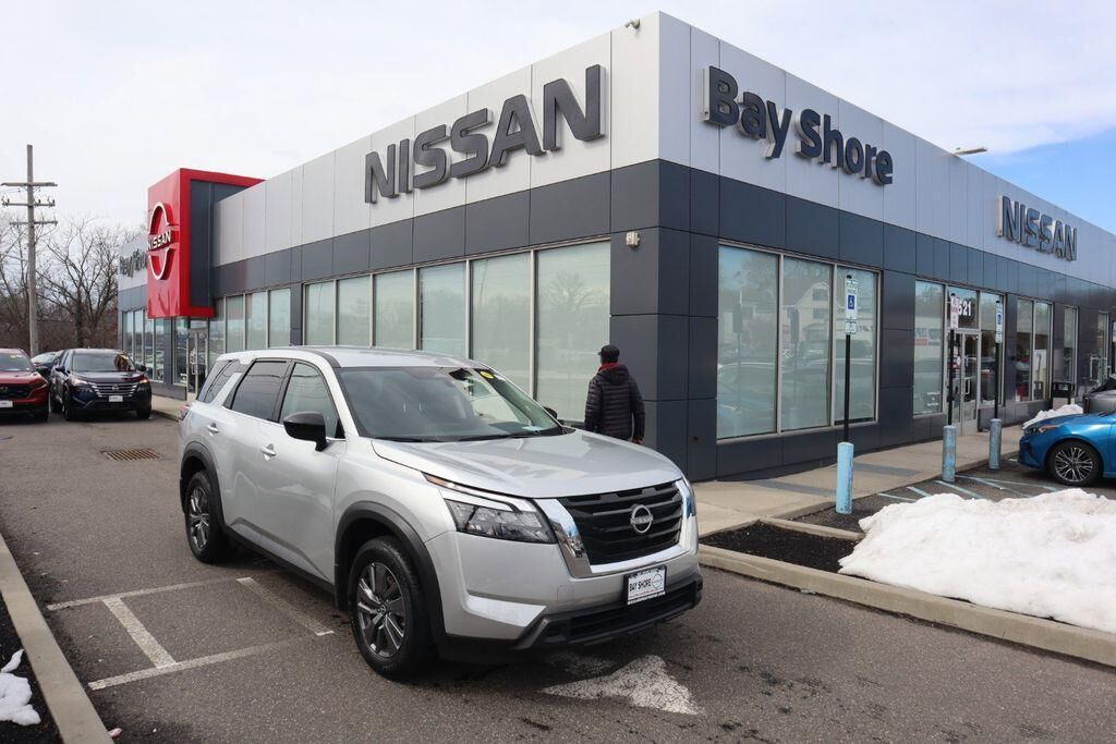 2024 NISSAN Pathfinder