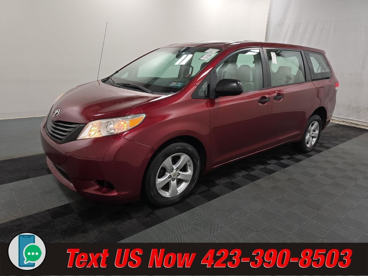 2011 TOYOTA Sienna