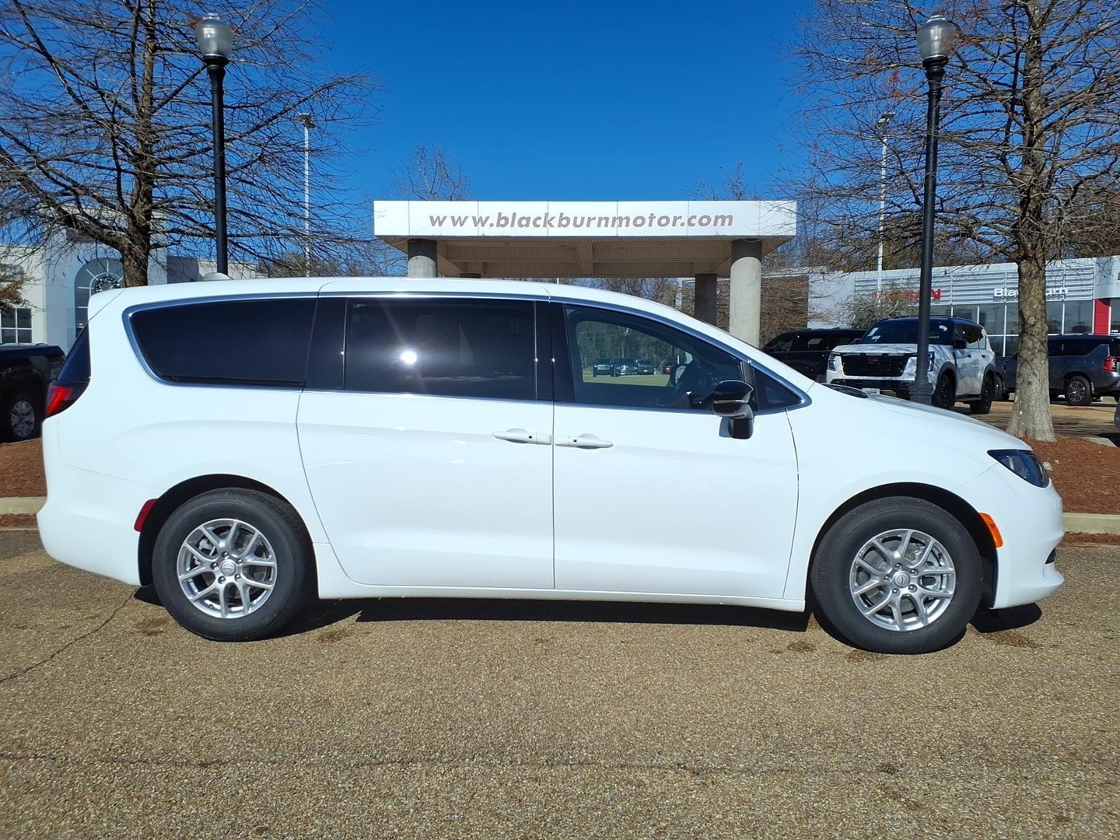 2026 CHRYSLER Voyager