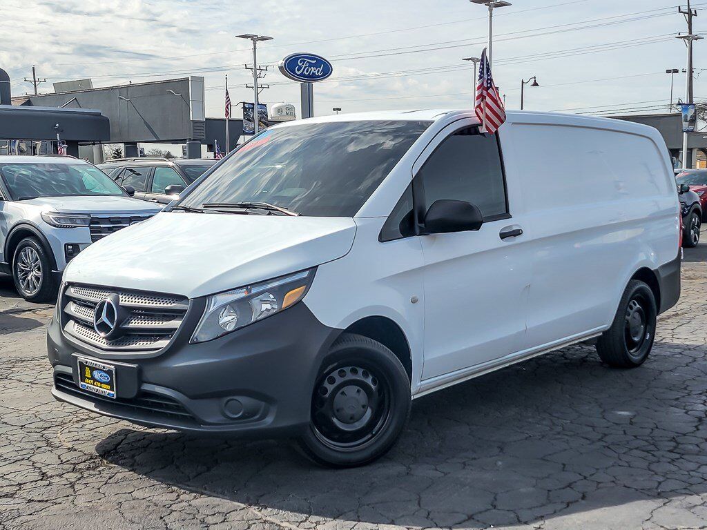 2019 MERCEDES-BENZ METRIS