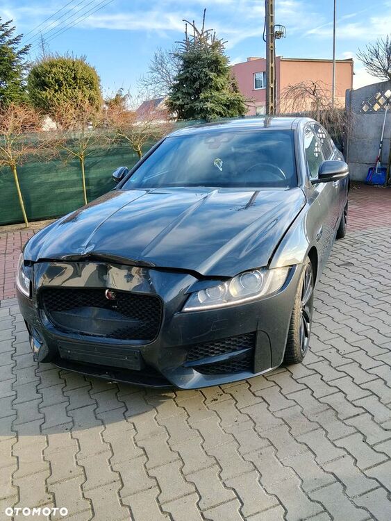 Jaguar XF
