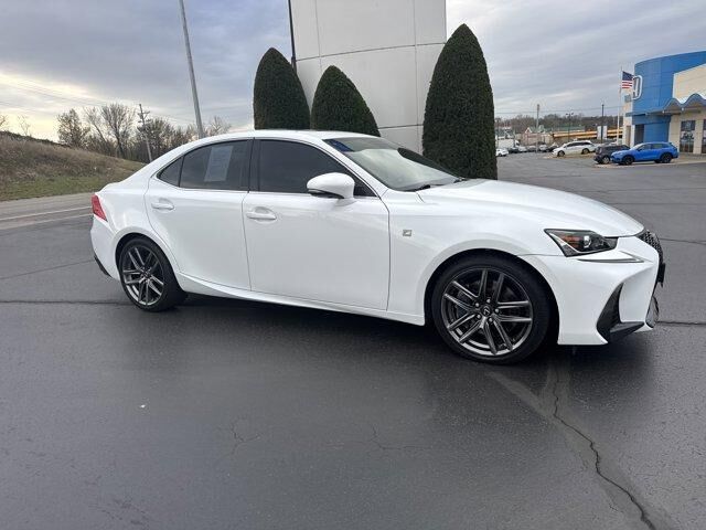 2018 LEXUS IS
