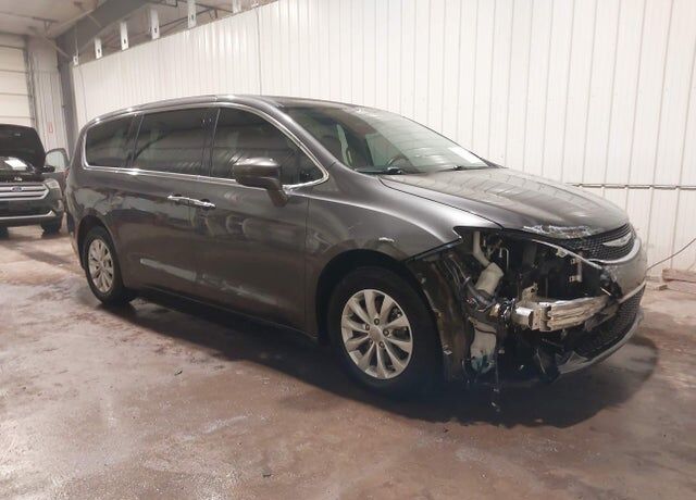 2019 CHRYSLER Pacifica