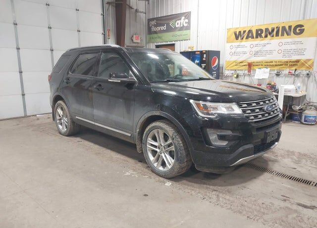 2017 FORD Explorer