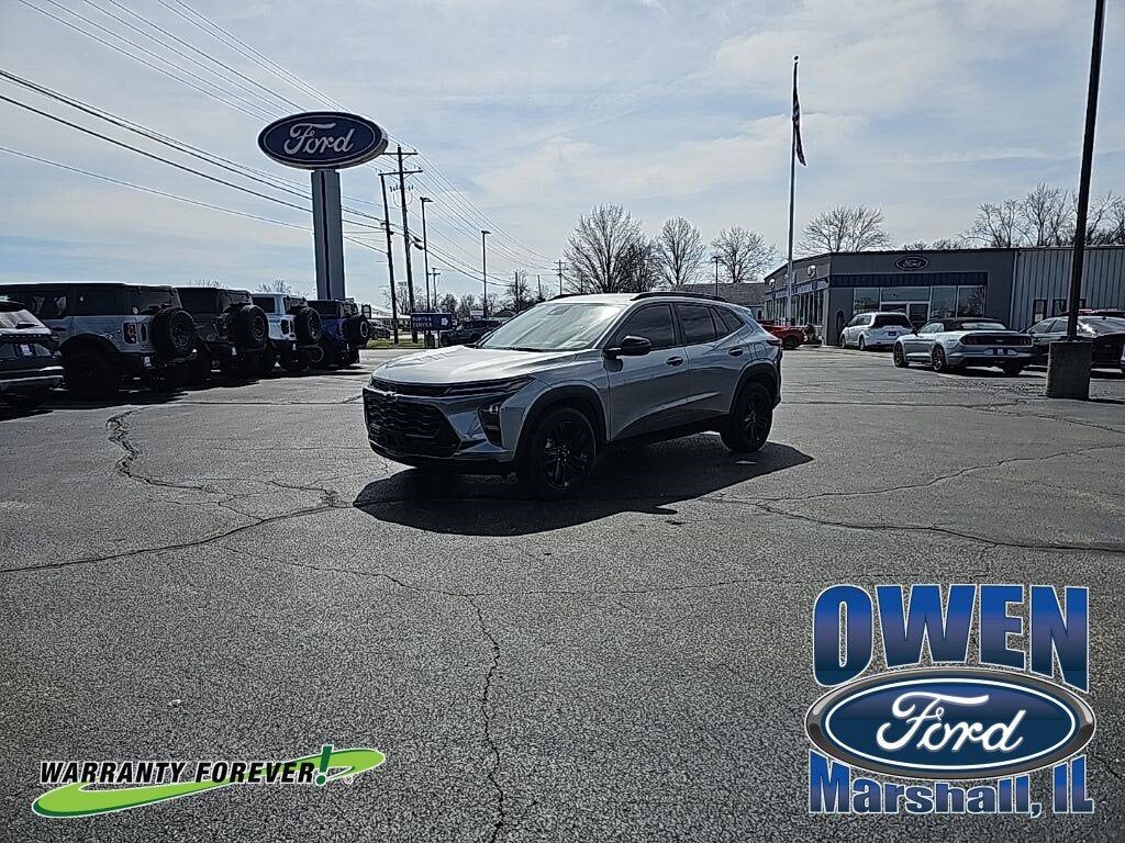 2025 CHEVROLET Trax