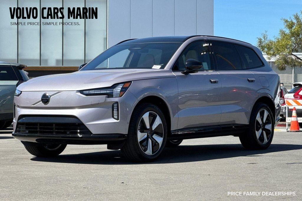 2026 VOLVO EX90