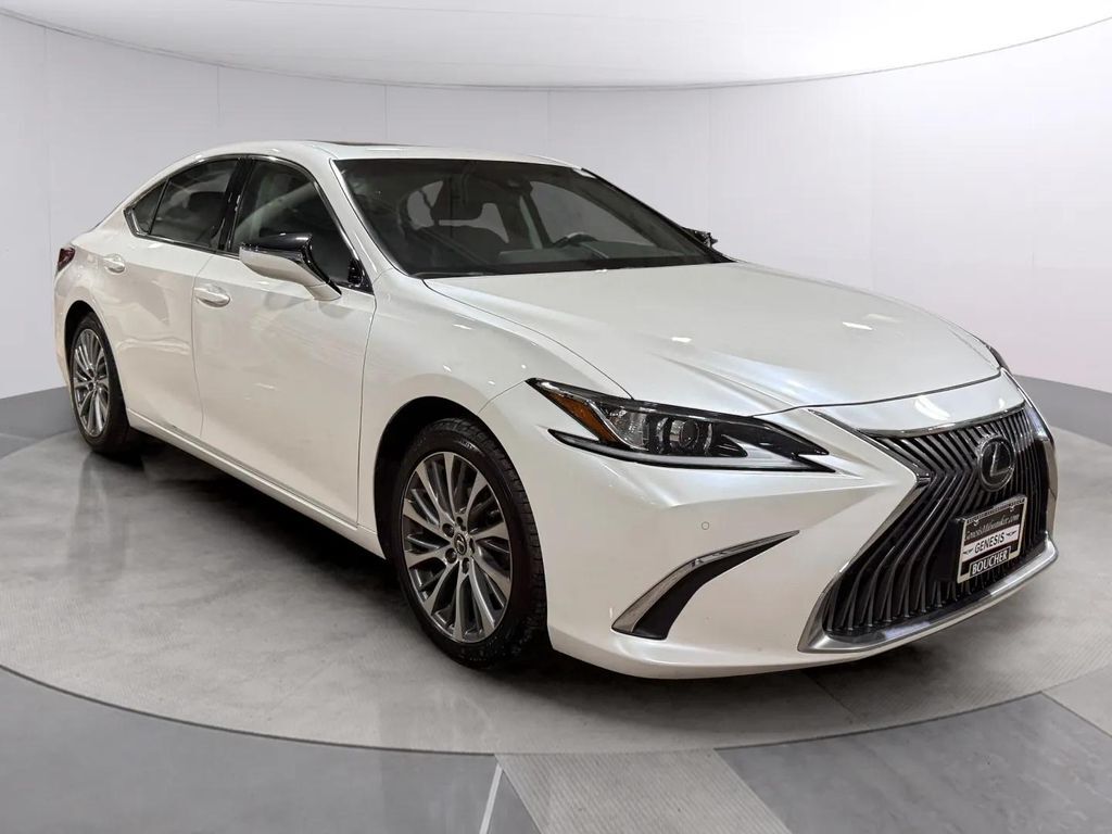 2019 LEXUS ES
