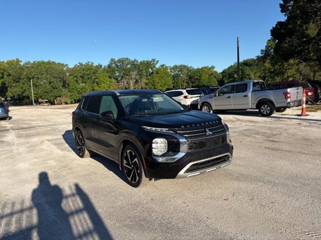 2024 MITSUBISHI Outlander