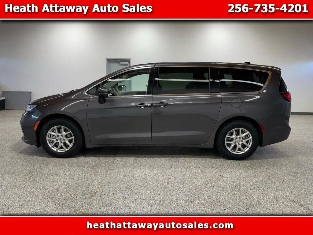 2023 CHRYSLER Pacifica