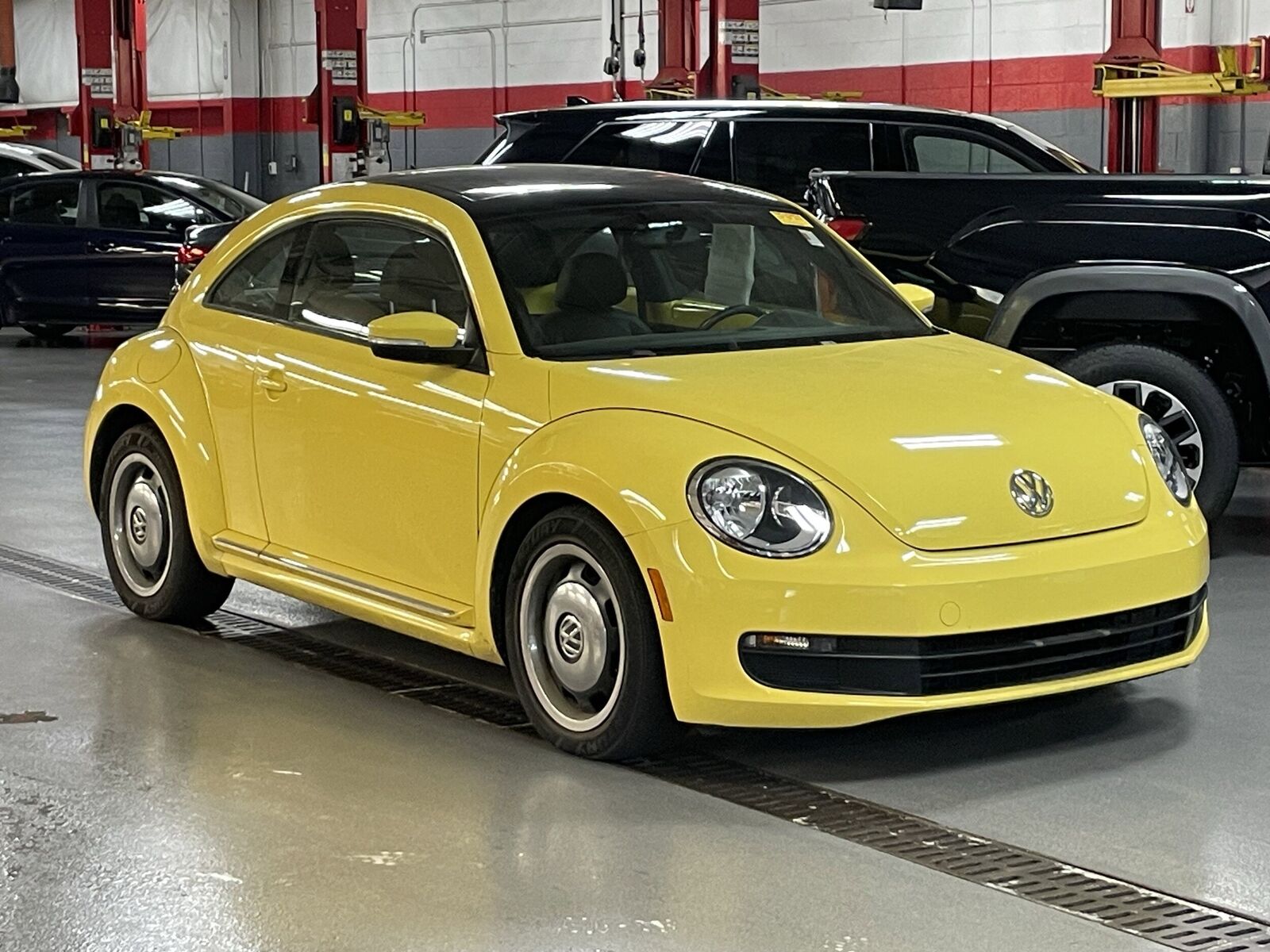 2012 VOLKSWAGEN Beetle