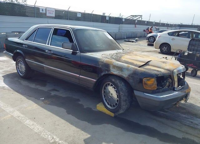 1985 MERCEDES-BENZ 380